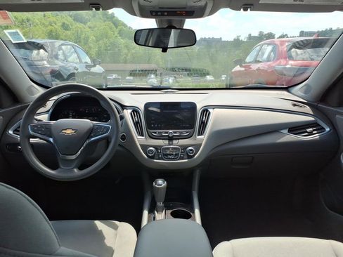 Used 2019 Chevrolet Malibu LS w/ LPO, Convenience Package 2 FWD image 16