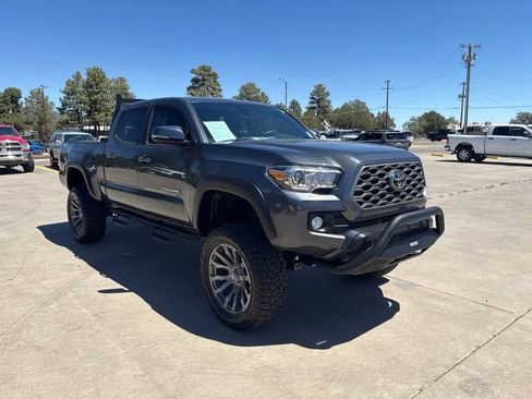 Used 2020 Toyota Tacoma TRD Off-Road w/ Technology Package AWD/4WD image 1