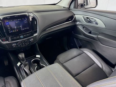 Used 2021 Chevrolet Traverse RS AWD/4WD image 24