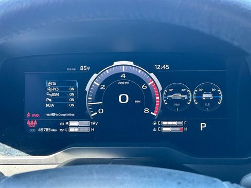 Used 2023 Toyota Tundra Platinum AWD/4WD image 43