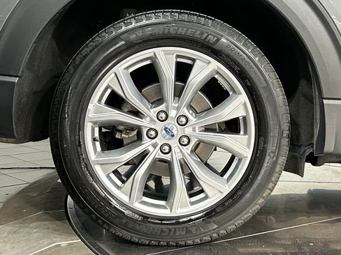 Used 2023 Ford Explorer XLT w/ Equipment Group 202A AWD/4WD image 12