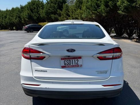 Used 2019 Ford Fusion Titanium FWD image 3
