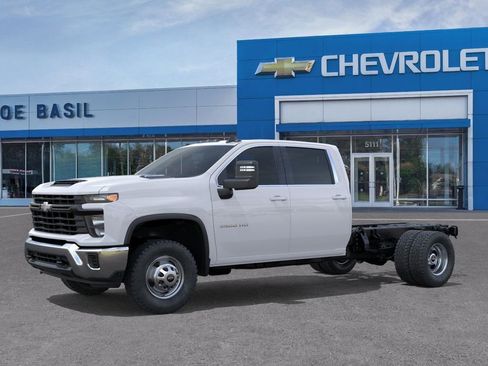 New 2026 Chevrolet Silverado 3500 W/T w/ WT Convenience Package AWD/4WD image 2