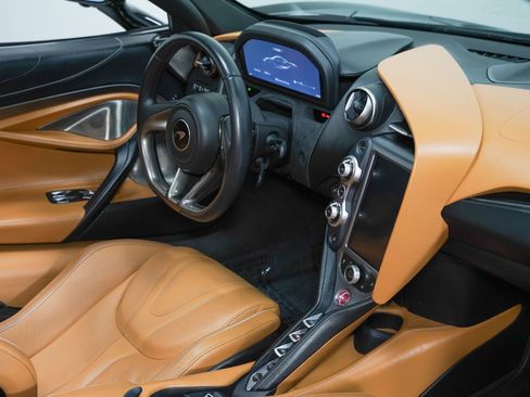 Used 2020 McLaren 720S Luxury image 32