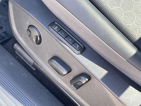 Used 2023 Volkswagen ID.4 Pro image 16