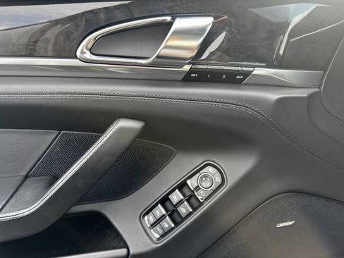 Used 2012 Porsche Panamera Turbo S image 23