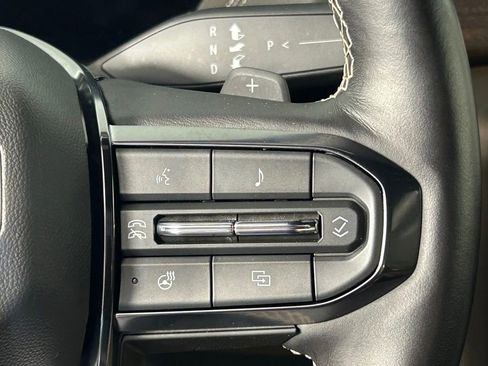 Used 2025 GMC Yukon XL Denali Ultimate w/ LPO, Floor Liner Package AWD/4WD image 32