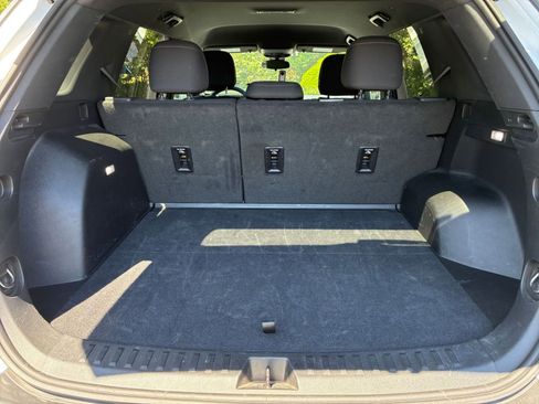 Used 2025 Chevrolet Equinox LT image 31