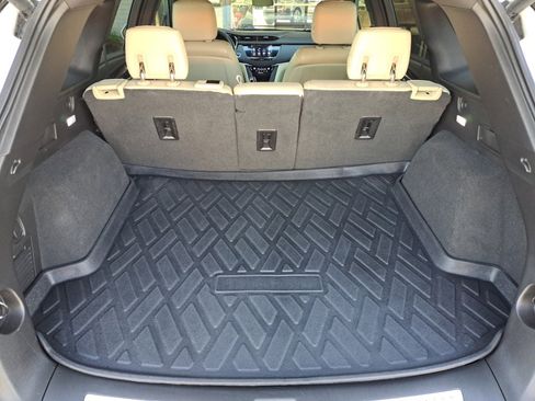 Used 2017 Cadillac XT5 Premium Luxury FWD image 25