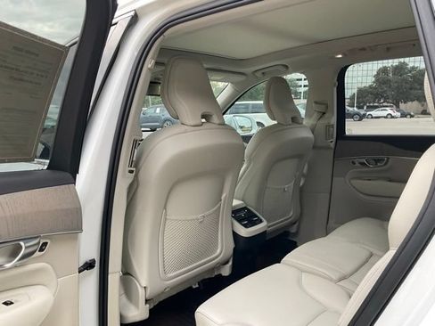 Certified 2024 Volvo XC90 B6 Plus AWD/4WD image 22