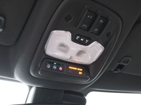 Used 2023 Chevrolet TrailBlazer ACTIV w/ Sun and Liftgate Package image 22