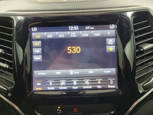 Used 2019 Jeep Cherokee Limited AWD/4WD image 25