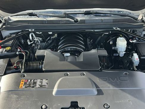 Used 2019 GMC Yukon Denali w/ Denali Ultimate Package AWD/4WD image 3