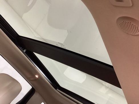 Used 2020 Jeep Grand Cherokee Limited w/ Luxury Group II image 13