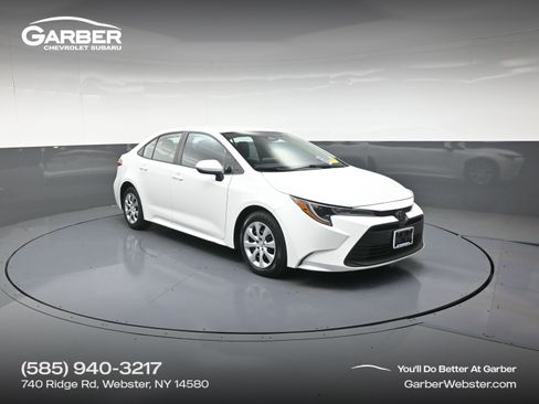 Used 2023 Toyota Corolla LE image 1