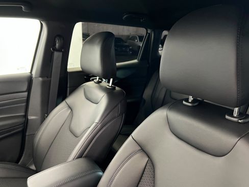 New 2026 Jeep Compass Latitude AWD/4WD image 16
