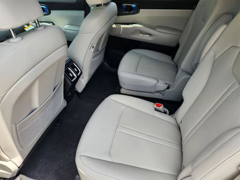 New 2025 Kia Sorento EX w/ Panoramic Sunroof Package image 18