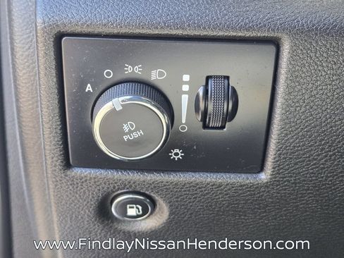 Used 2019 Jeep Grand Cherokee Altitude RWD image 25
