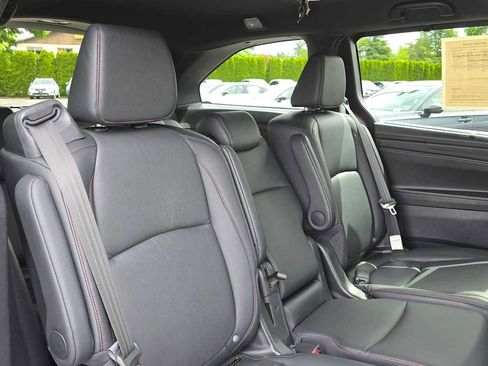 Used 2025 Honda Odyssey Sport-L image 13