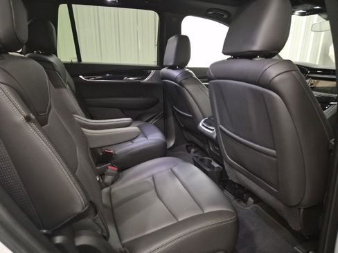 Certified 2025 Cadillac XT6 Premium Luxury image 28