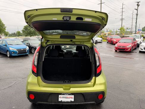Used 2018 Kia Soul FWD image 26
