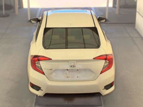 Used 2018 Honda Civic EX image 6