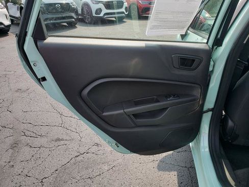 Used 2017 Ford Fiesta SE FWD image 13
