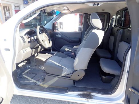 Used 2011 Suzuki Equator Sport AWD/4WD image 8