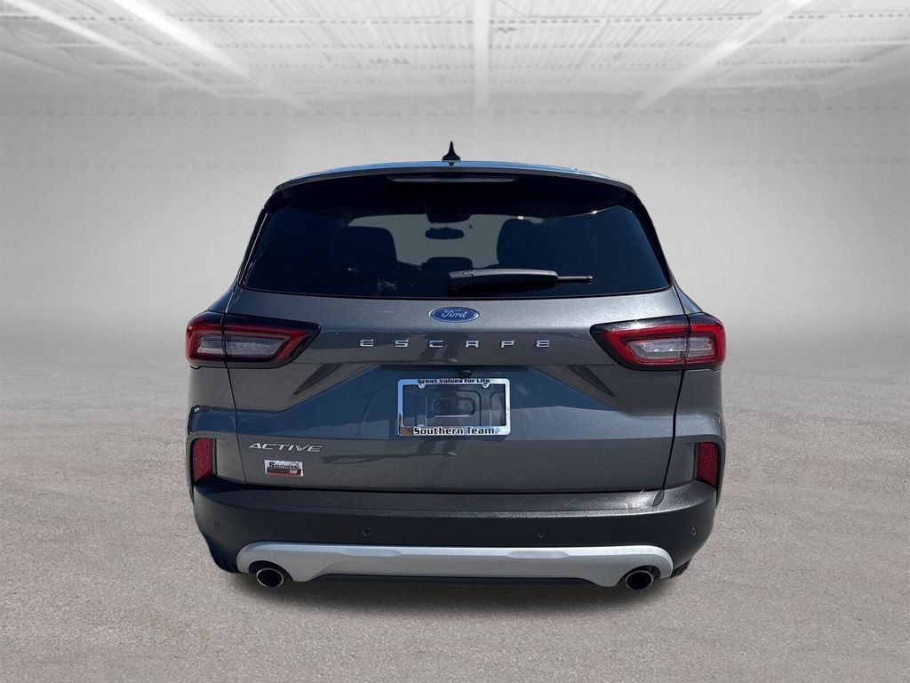 Used 2023 Ford Escape Active w/ Tech Pack #1 FWD image 5