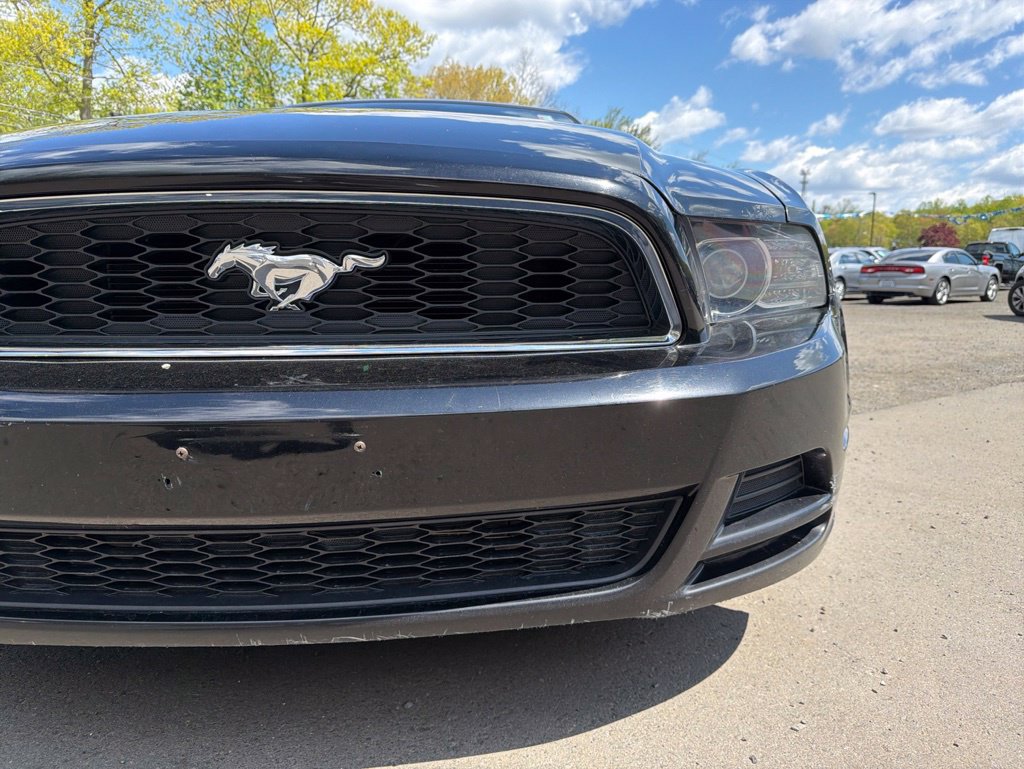 Used 2014 Ford Mustang Convertible RWD image 21