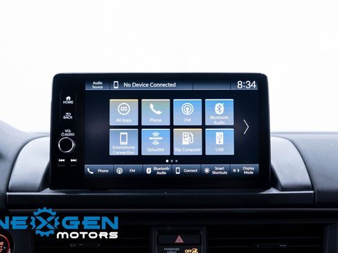 Used 2025 Honda Pilot TrailSport image 12