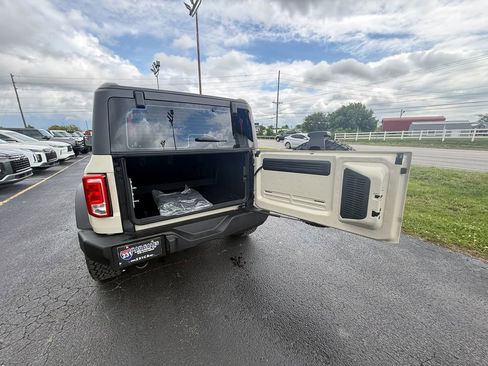 Used 2025 Ford Bronco 4-Door AWD/4WD image 5