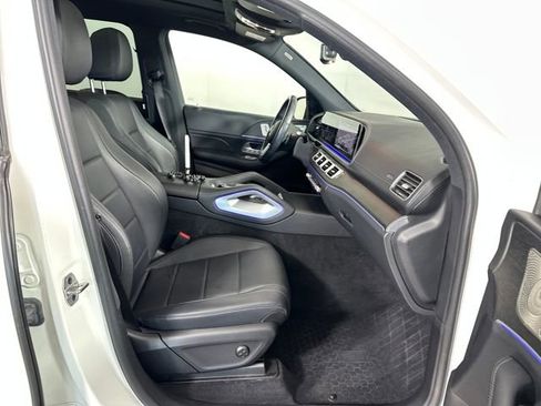 Used 2022 Mercedes-Benz GLS 450 4MATIC image 28