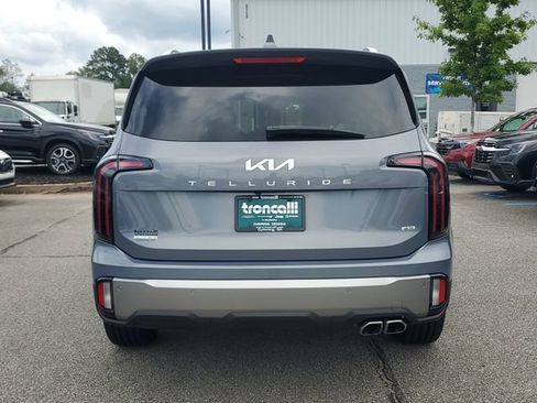 Used 2025 Kia Telluride EX w/ EX Captain's Chair Package AWD/4WD image 5
