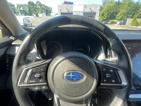 Used 2022 Subaru Outback Premium AWD/4WD image 19