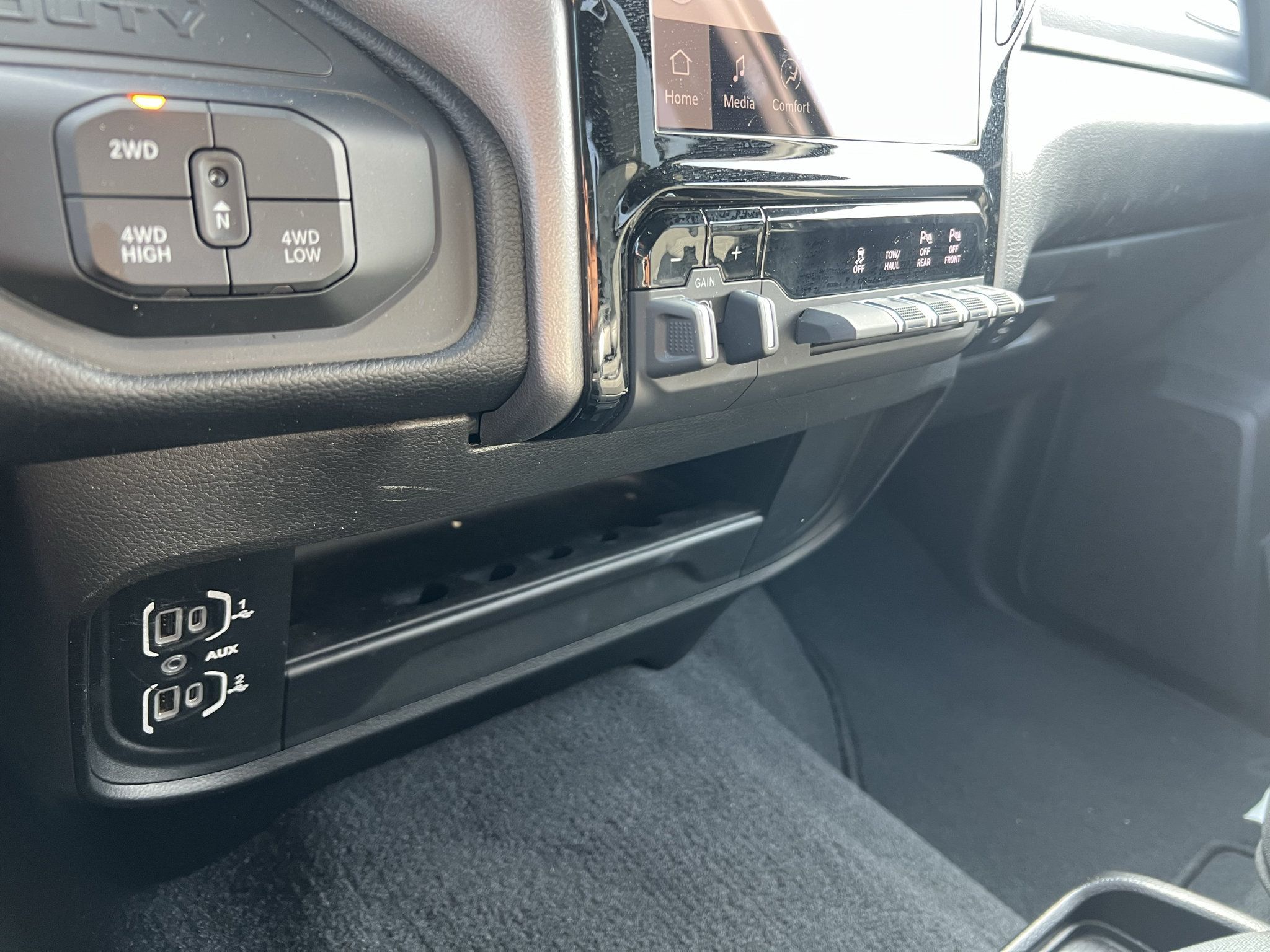 Certified 2026 RAM 2500 Big Horn AWD/4WD image 27