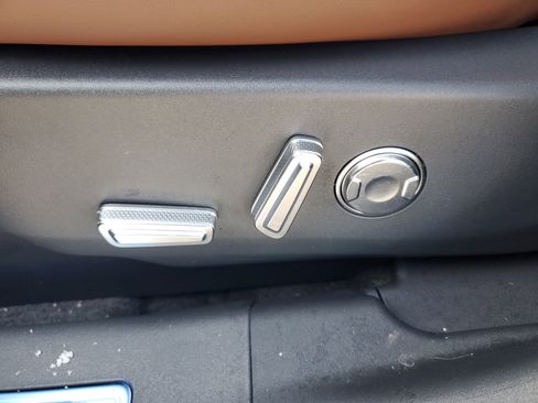 New 2026 Lincoln Nautilus Reserve w/ Jet Appearance Package image 12