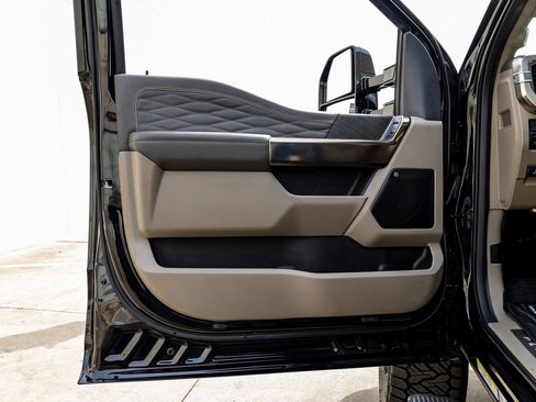 Used 2026 Ford F450 Platinum w/ Platinum Plus Package image 36