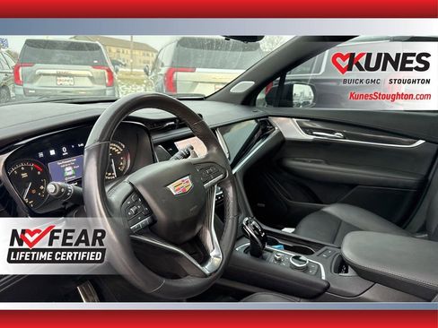 Used 2024 Cadillac XT6 Sport w/ Technology Package image 21