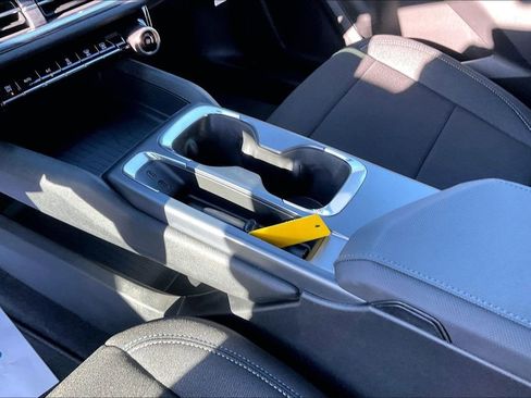 New 2026 Chevrolet Equinox EV LT FWD image 23