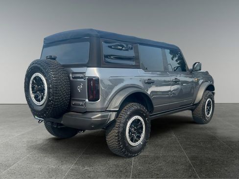 Used 2021 Ford Bronco Badlands image 7