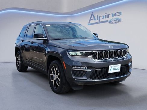 Used 2024 Jeep Grand Cherokee Limited AWD/4WD image 7