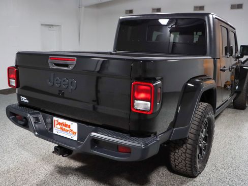 Used 2021 Jeep Gladiator Sport image 7