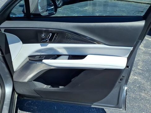 Used 2023 Cadillac Lyriq 2WD image 24