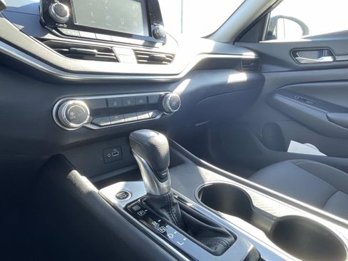 Used 2022 Nissan Altima 2.5 S image 27