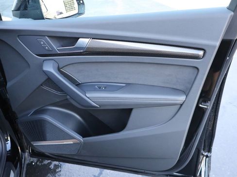 Used 2022 Audi SQ5 Prestige image 12