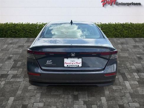 Used 2025 Honda Accord SE image 13