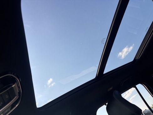 Used 2021 Jeep Grand Cherokee L Overland w/ Luxury Tech Group IV image 21