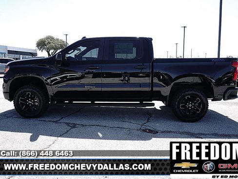 New 2026 Chevrolet Silverado 1500 Custom Trail Boss w/ Dark Appearance Package AWD/4WD image 4