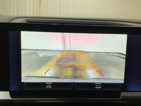 Used 2024 Chevrolet Silverado 1500 LT image 22